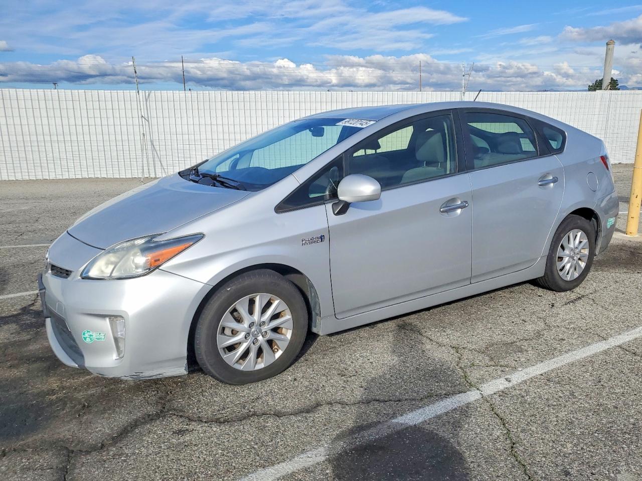 TOYOTA PRIUS PLUG-IN 2014