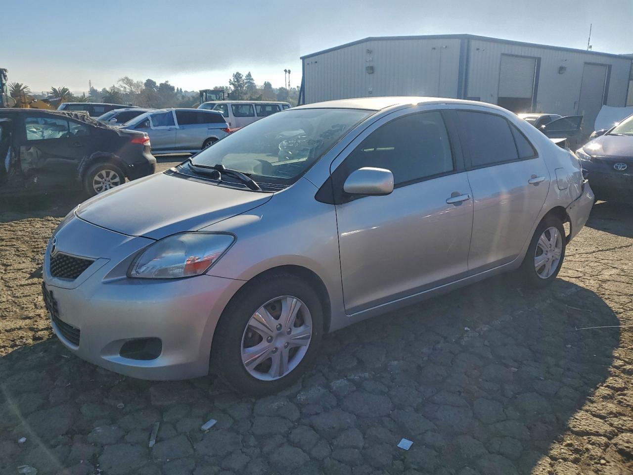 TOYOTA YARIS 2012