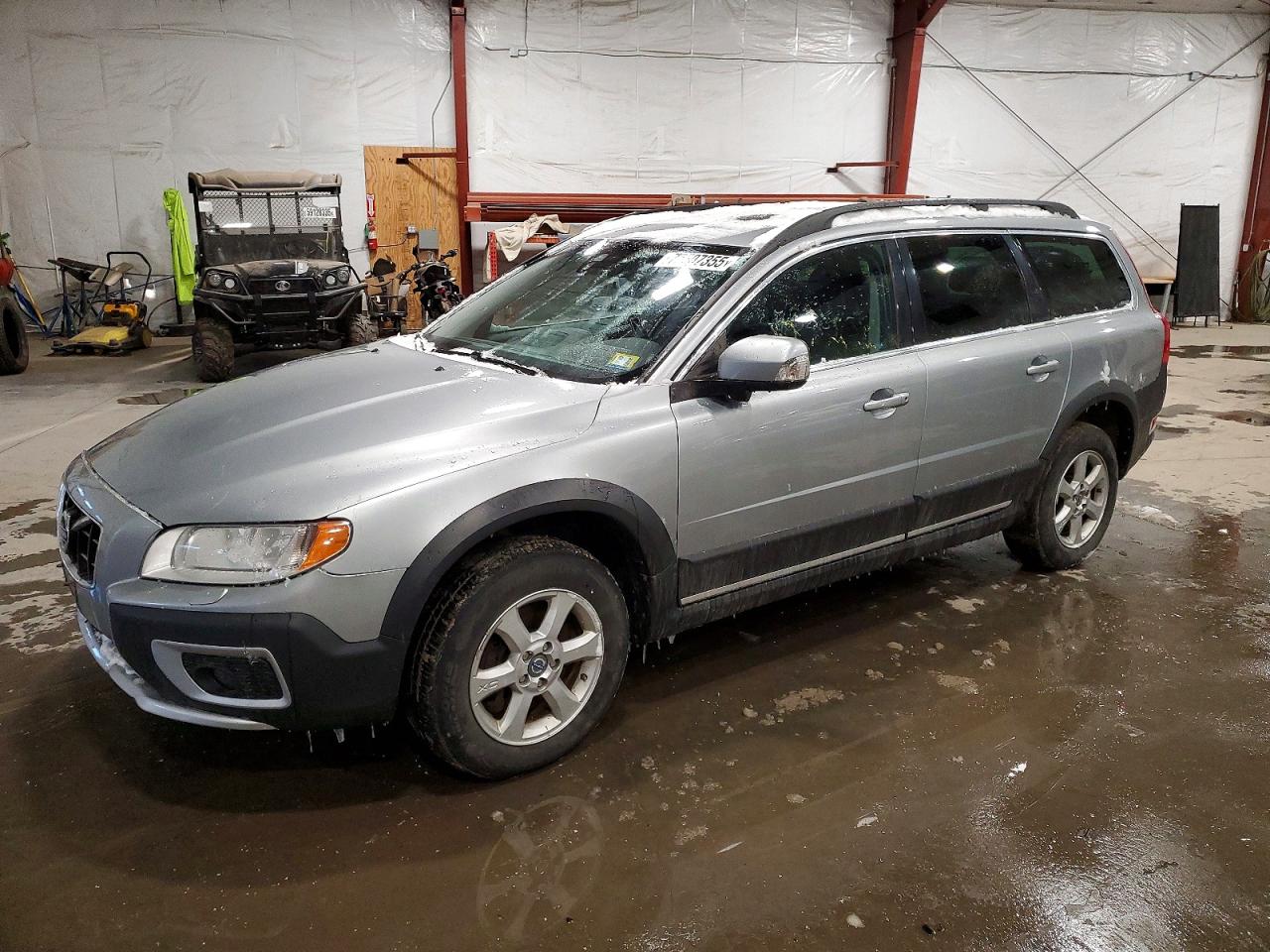 VOLVO XC70 2012
