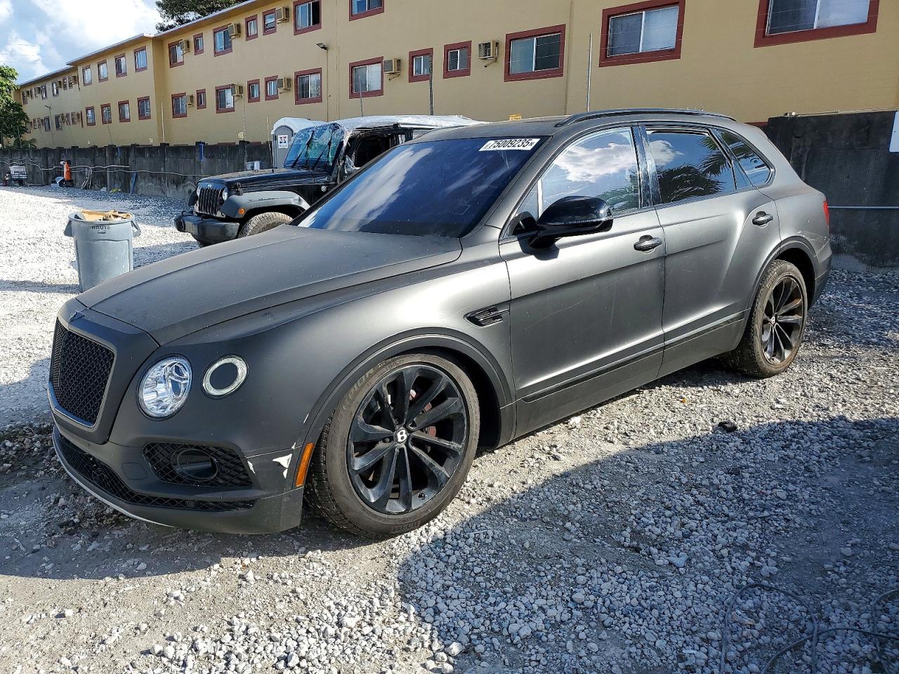 BENTLEY BENTAYGA 2017