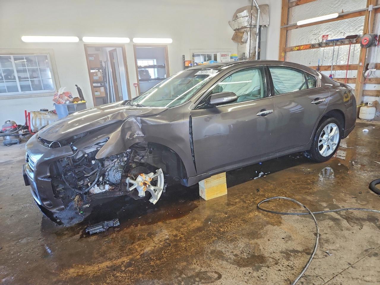 NISSAN MAXIMA 2012