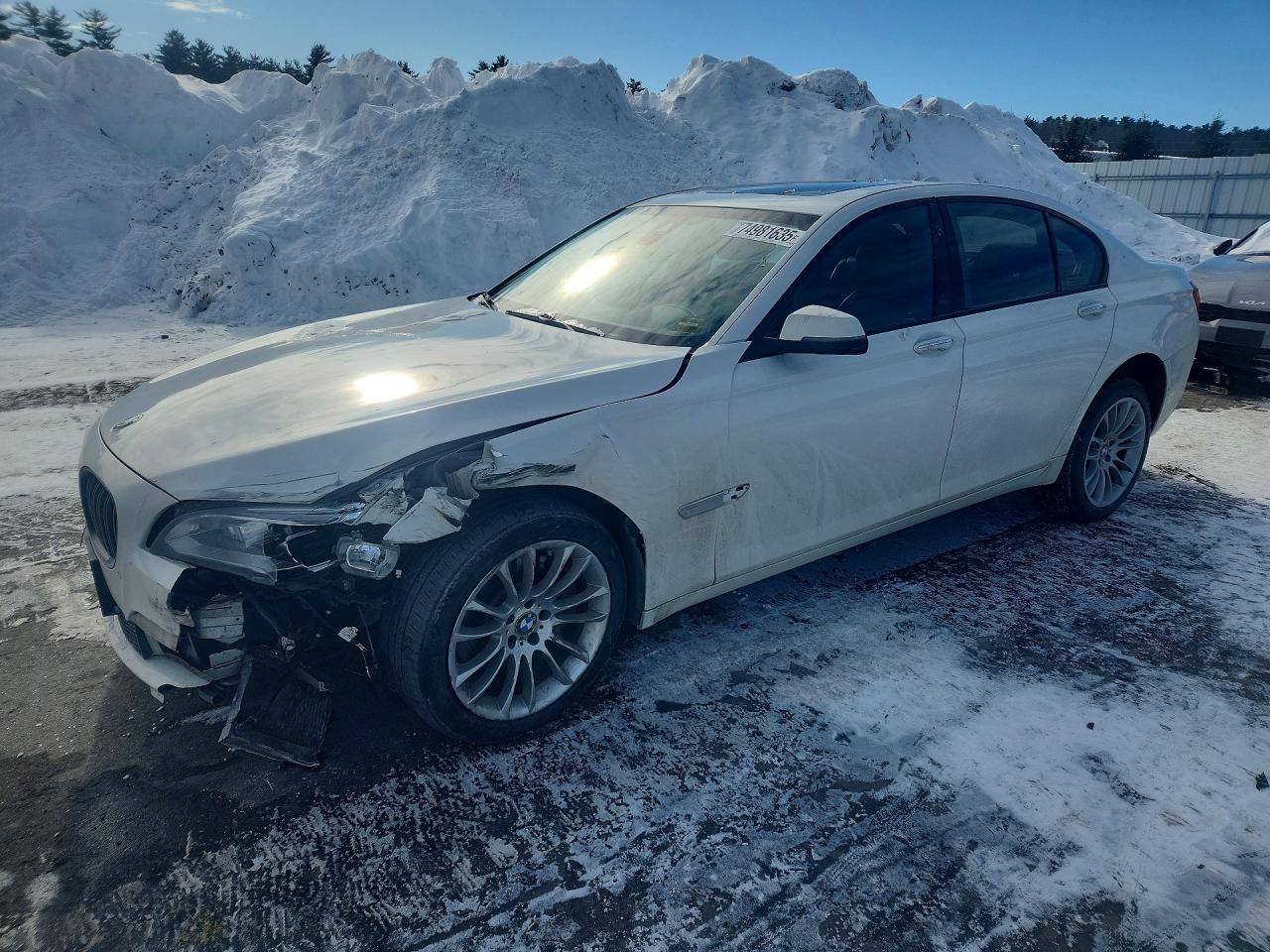BMW 750 2015