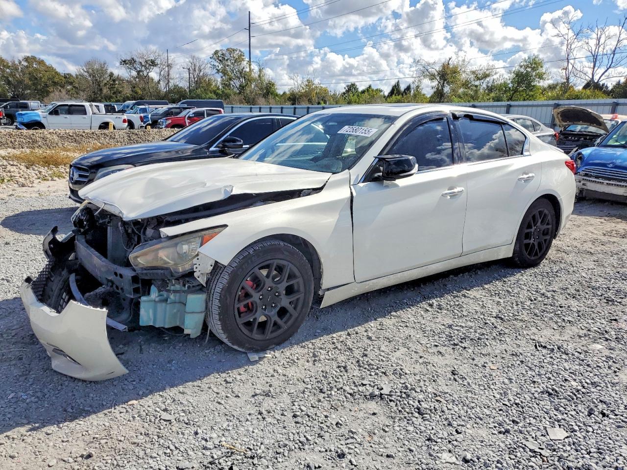 INFINITI Q50 2014