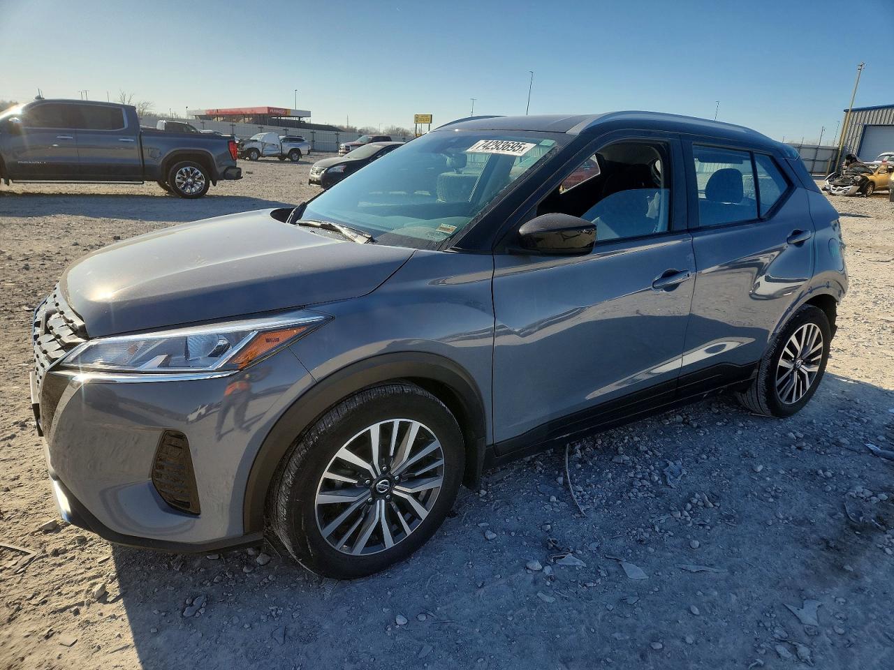 NISSAN KICKS 2021