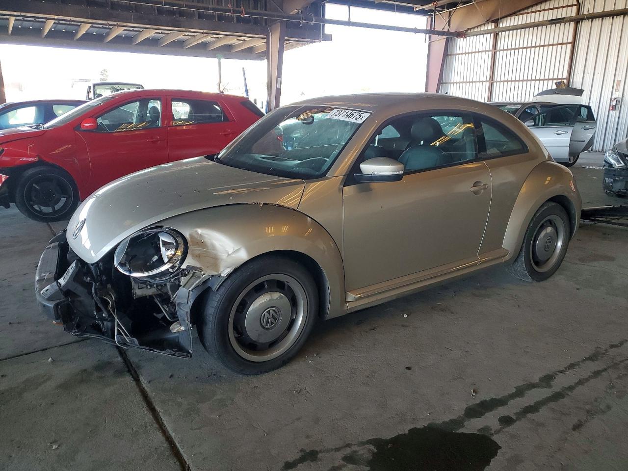 VOLKSWAGEN BEETLE 2012