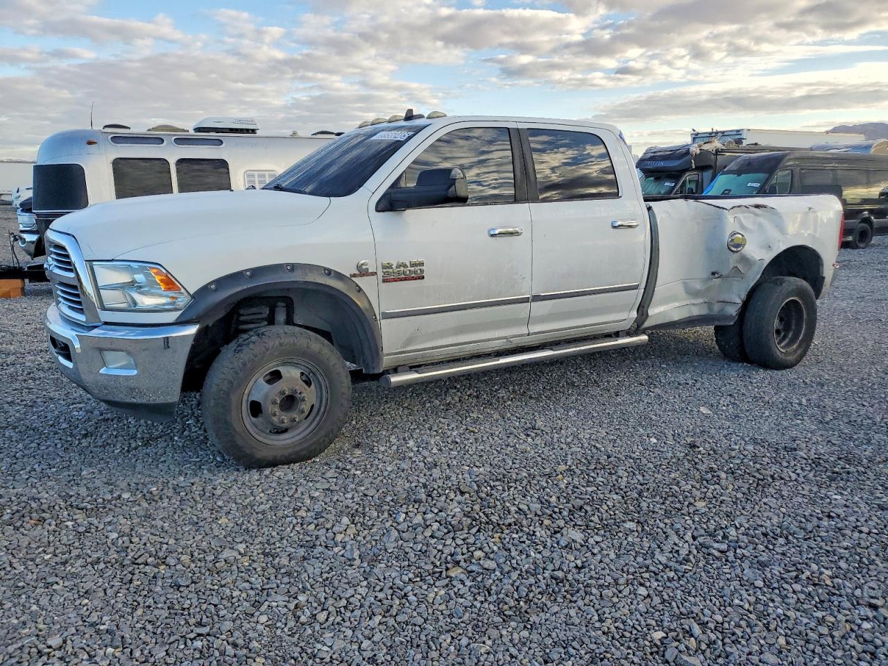 RAM 3500 SLT 2015