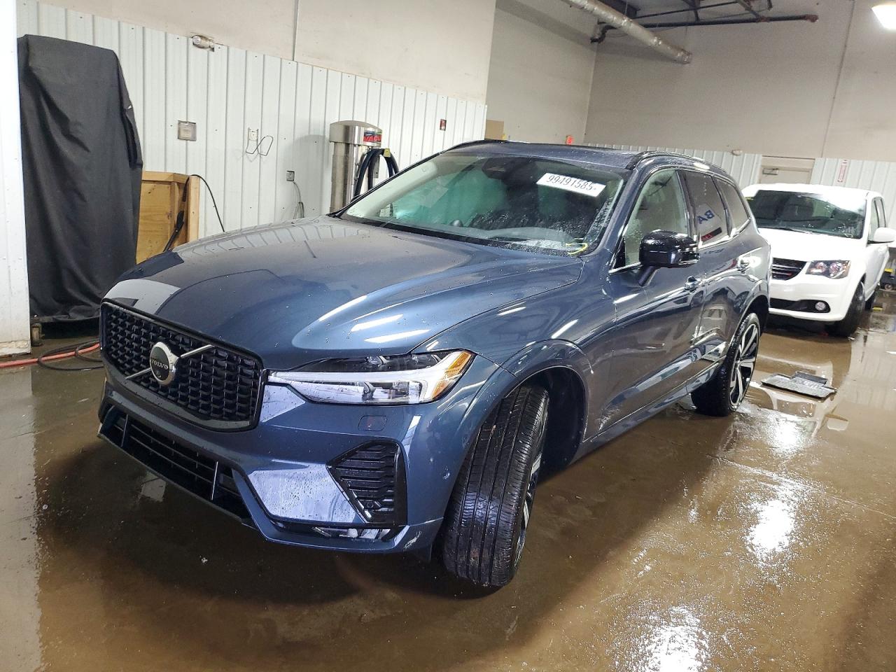 VOLVO XC60 2025