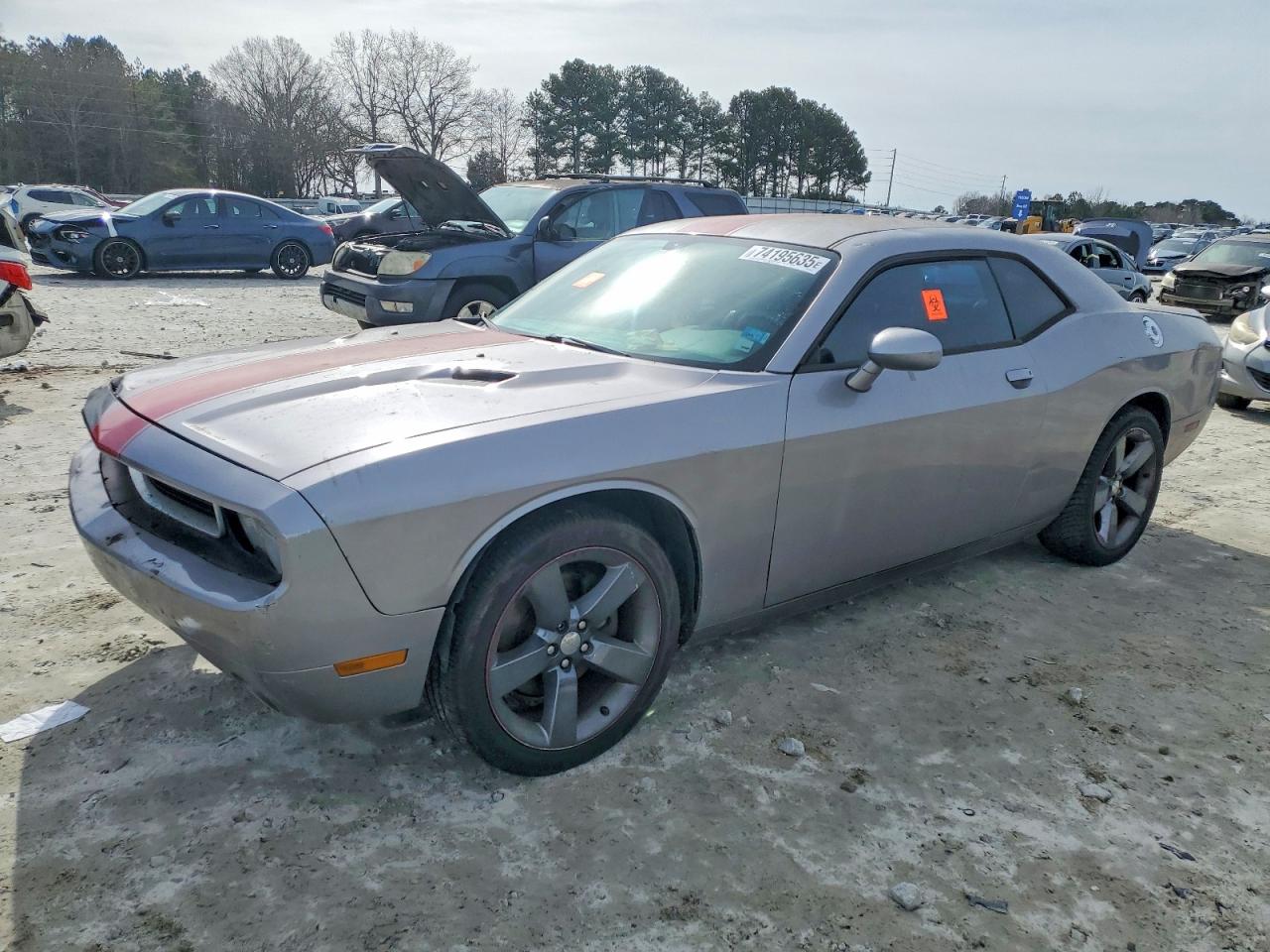 DODGE CHALLENGER 2013