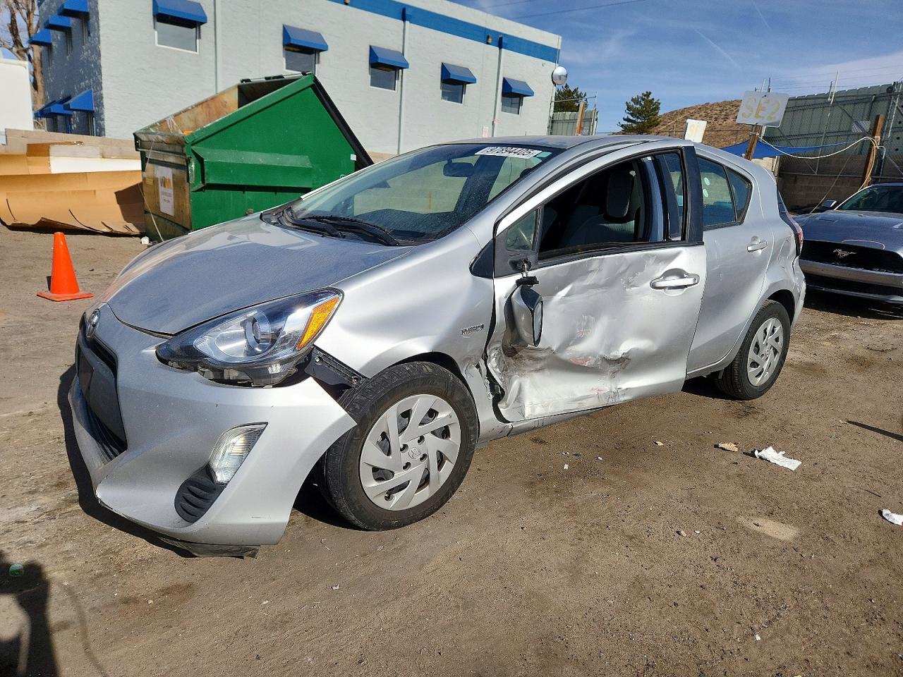 TOYOTA PRIUS C 2016