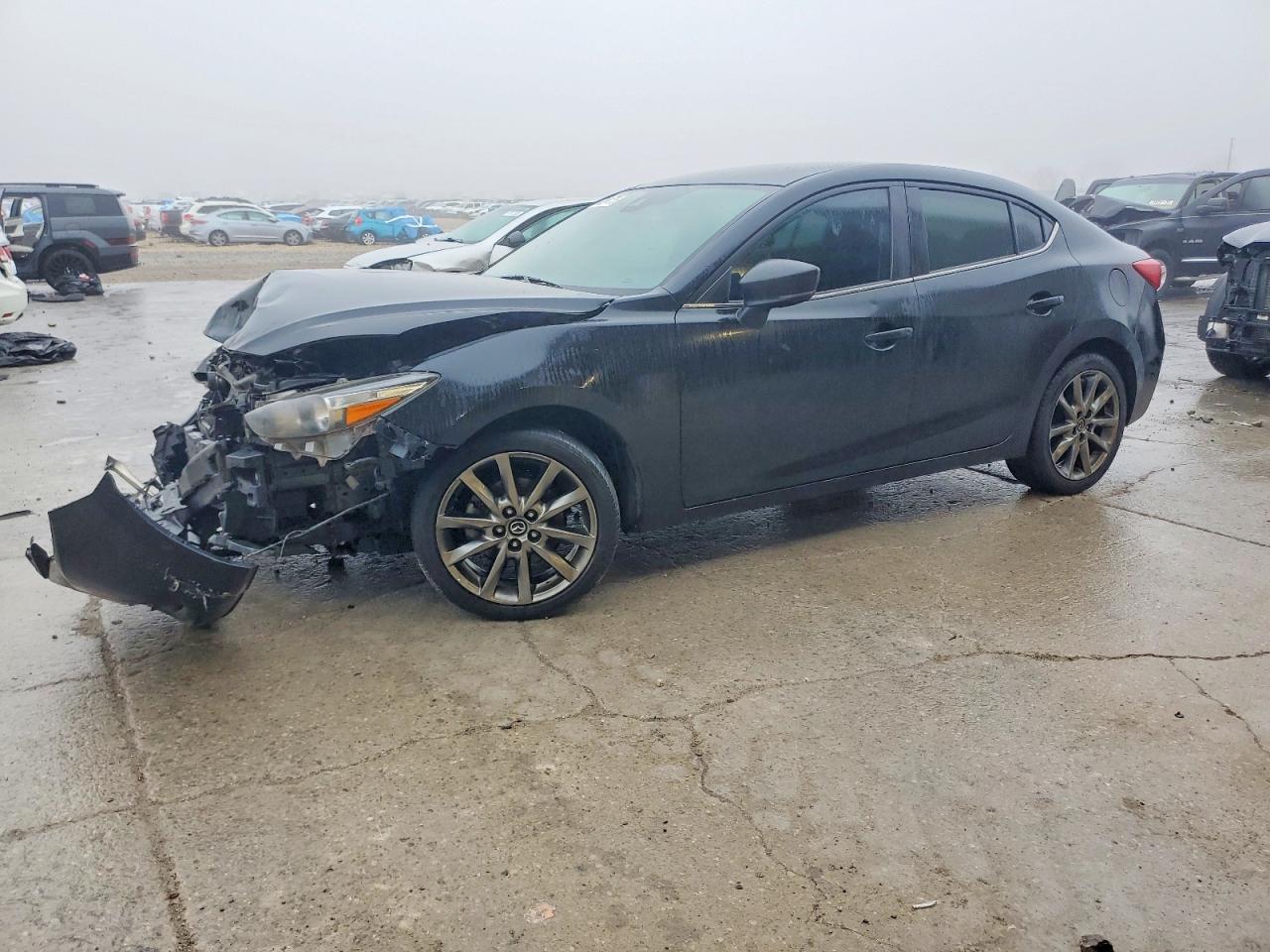 MAZDA 3 2018