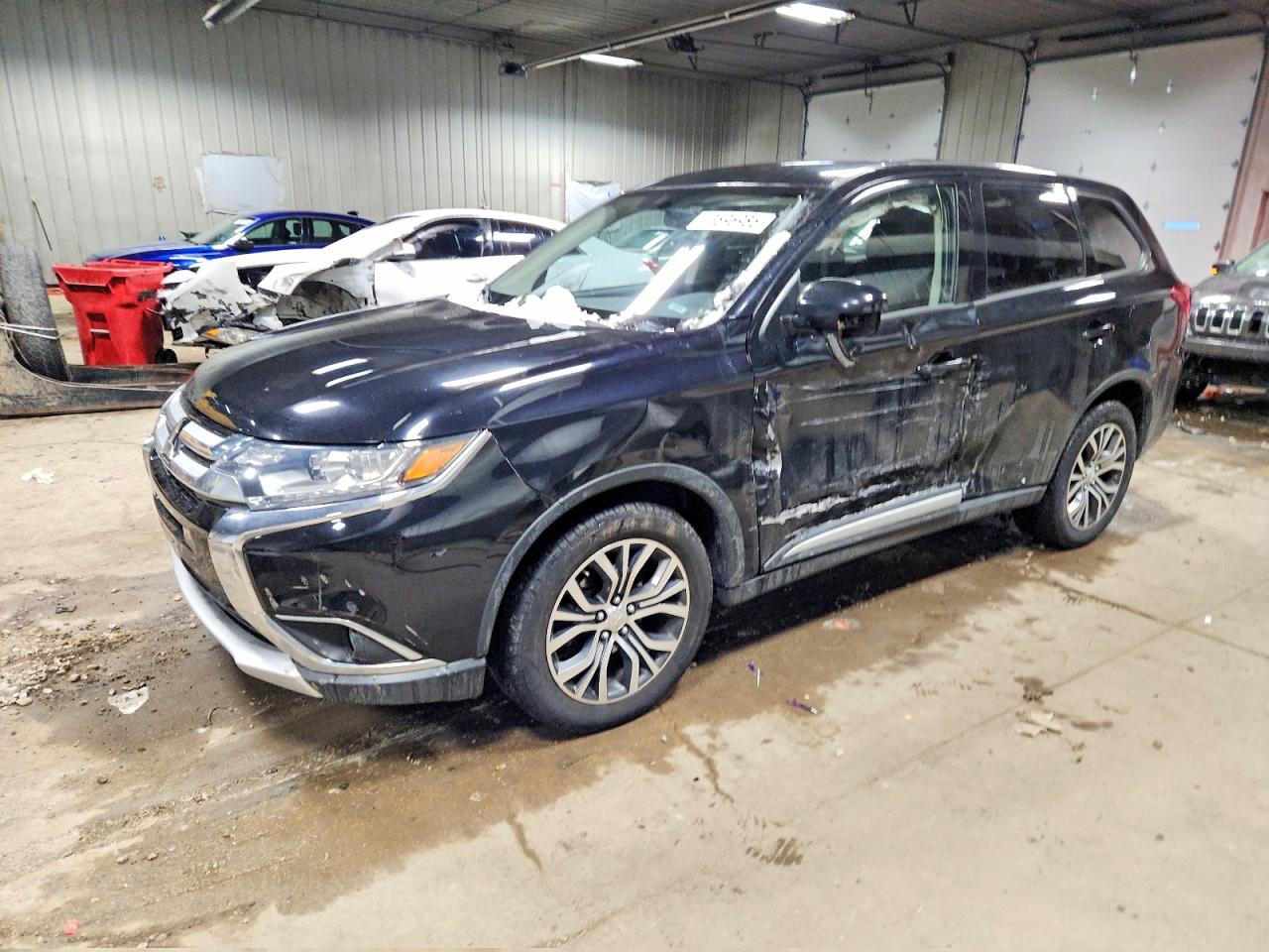 MITSUBISHI OUTLANDER 2017