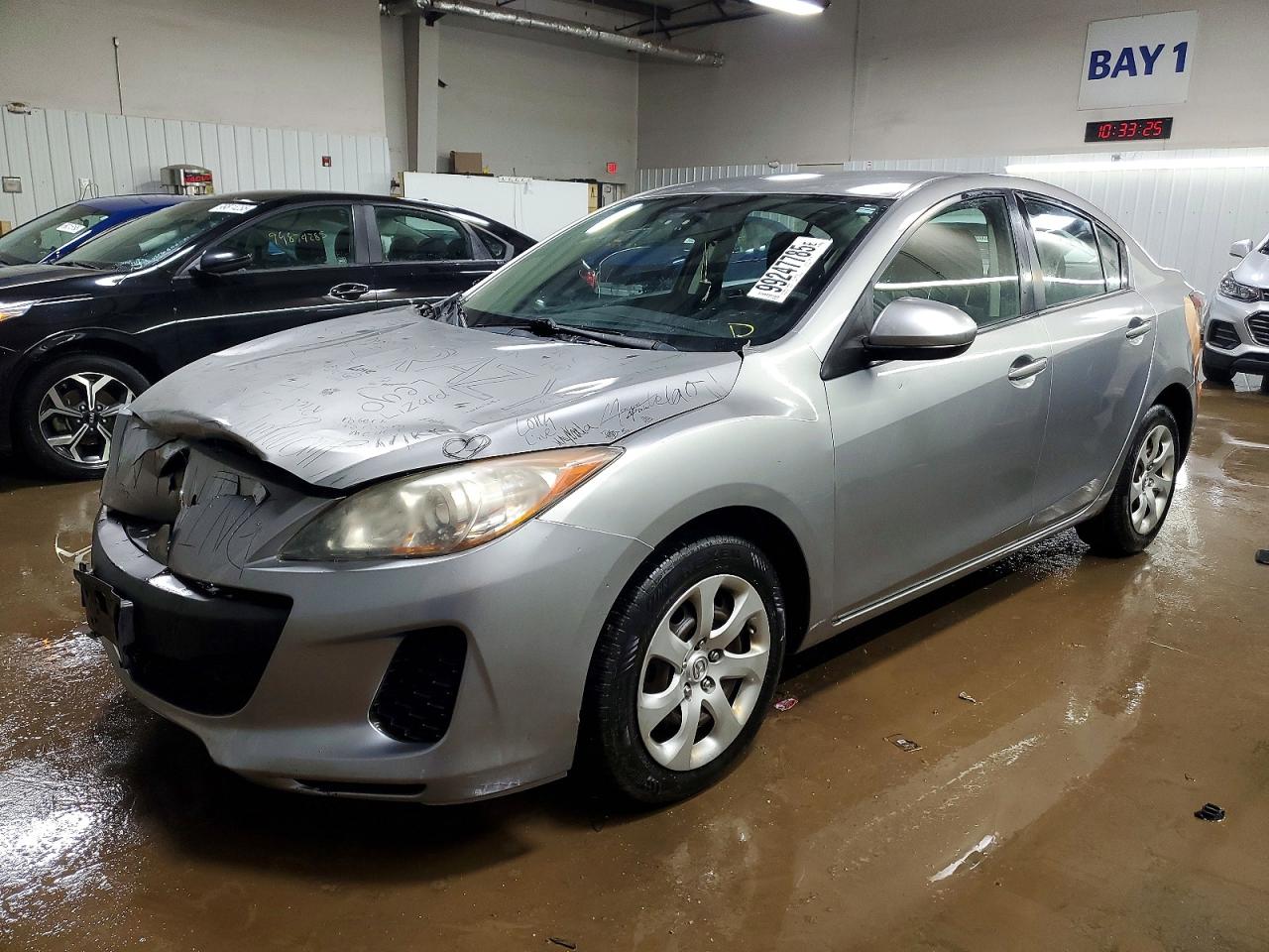 MAZDA 3 2013