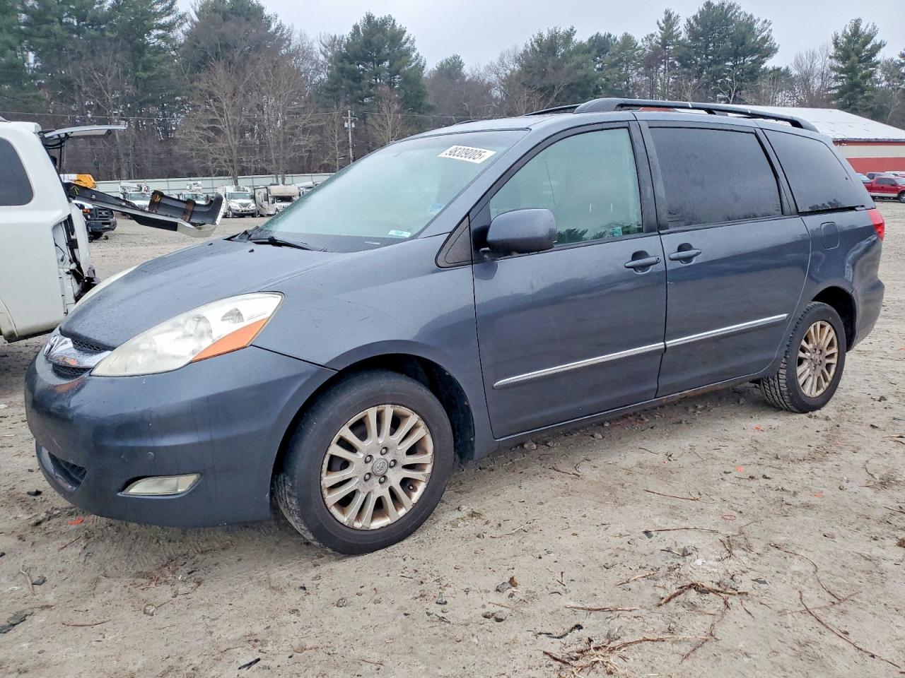 TOYOTA SIENNA 2009