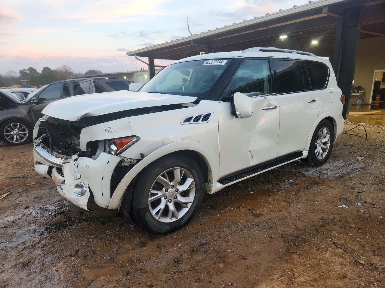 INFINITI QX56 2011