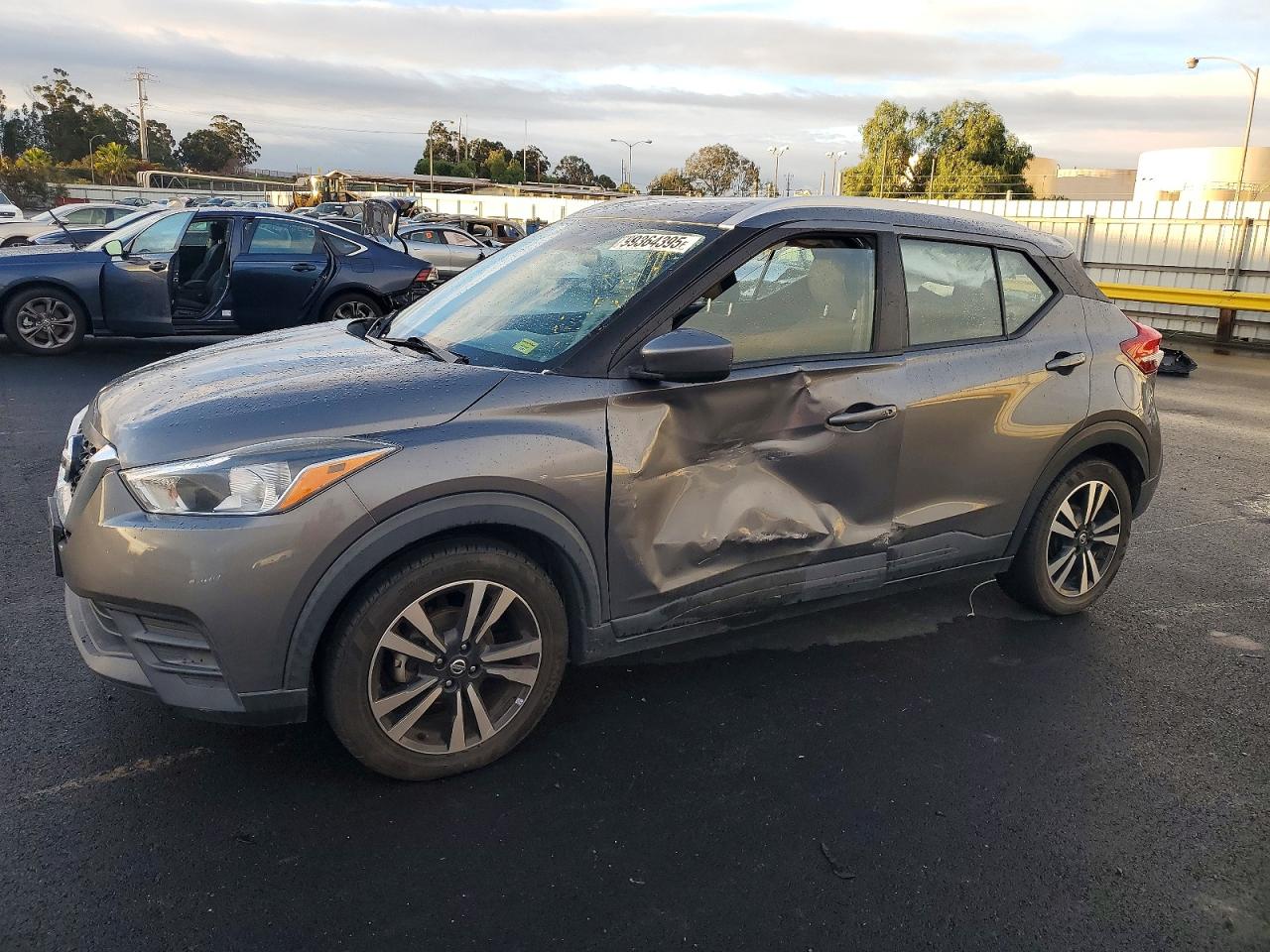 NISSAN KICKS SV 2020