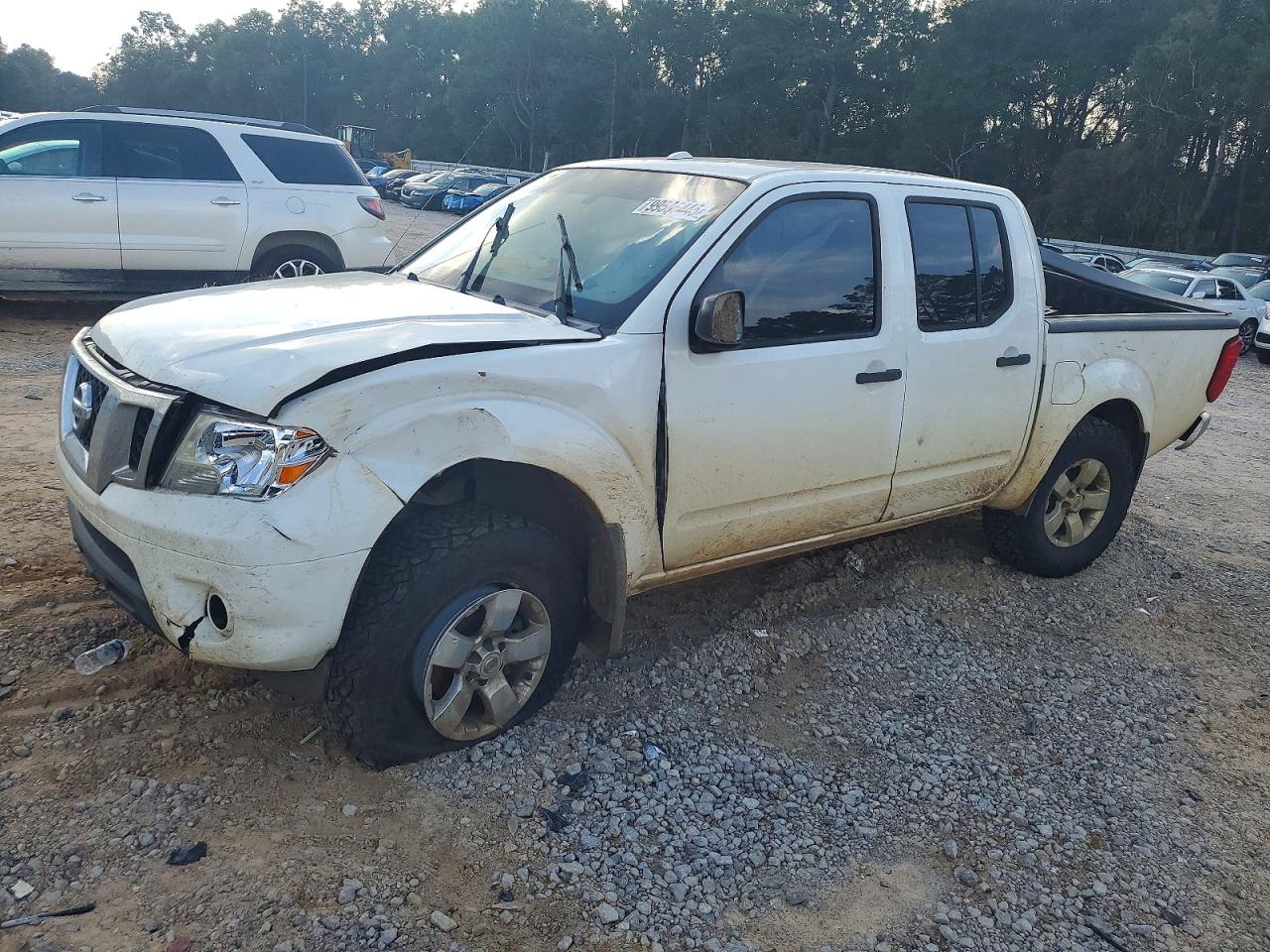 NISSAN FRONTIER 2013