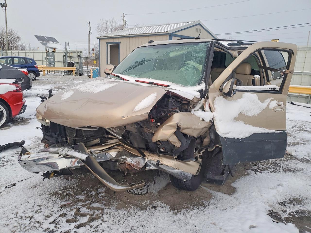 CHEVROLET TAHOE 2005