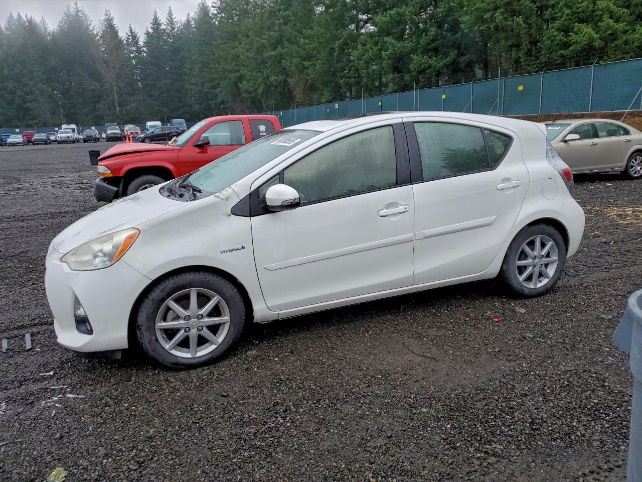 TOYOTA PRIUS C 2013