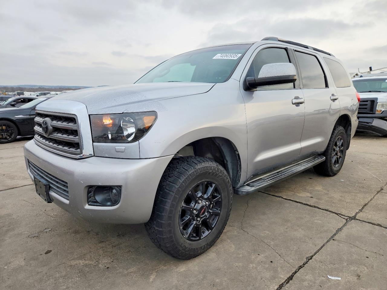 TOYOTA SEQUOIA 2011