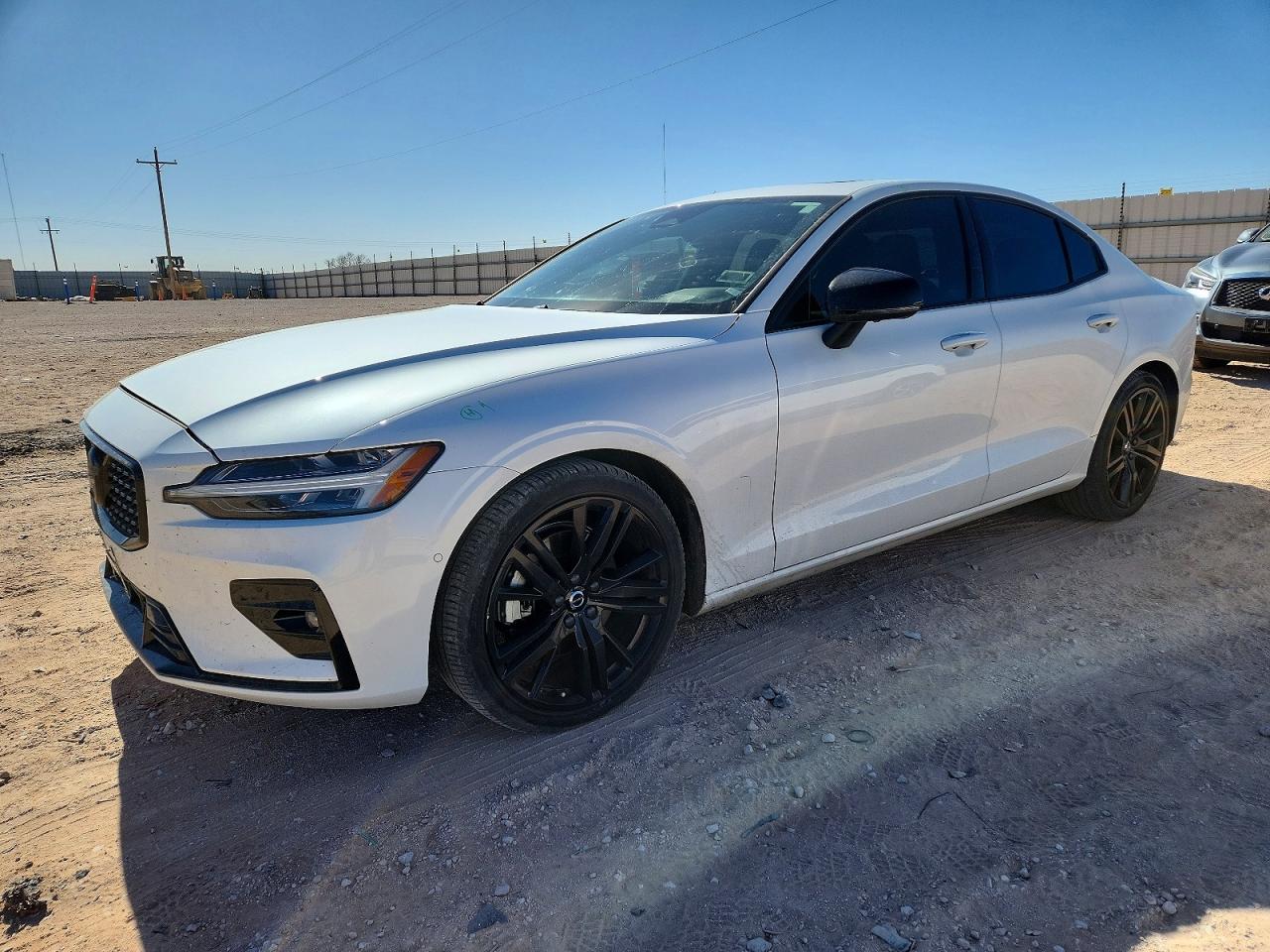VOLVO S60 2023