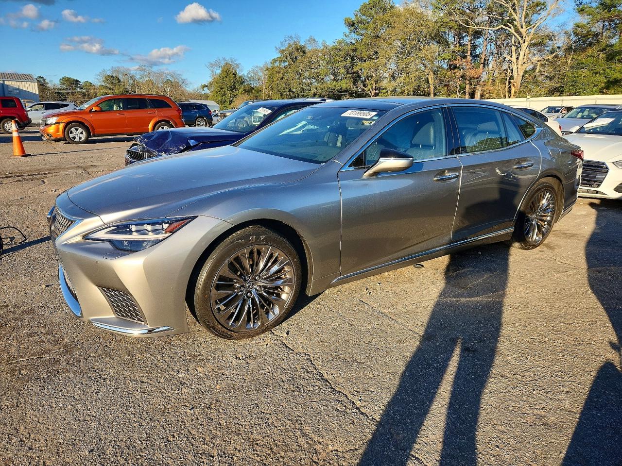 LEXUS LS 2022