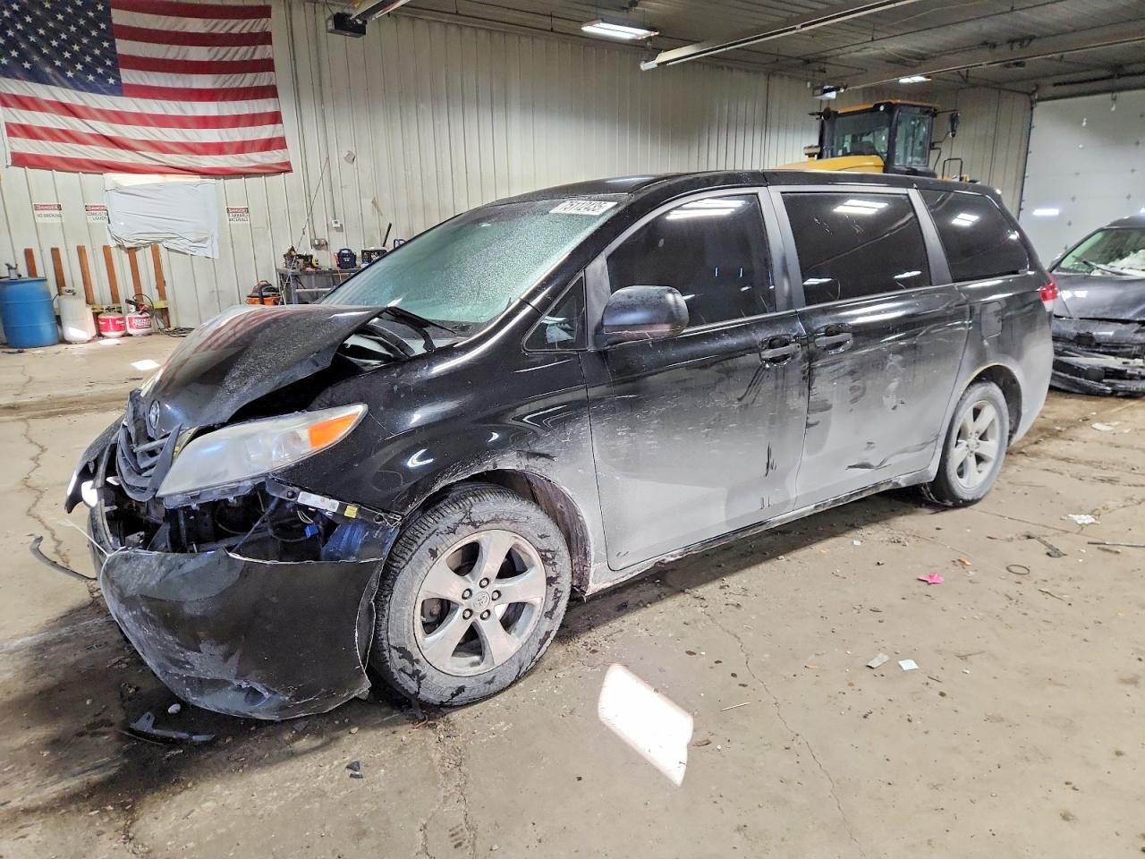 TOYOTA SIENNA 2014