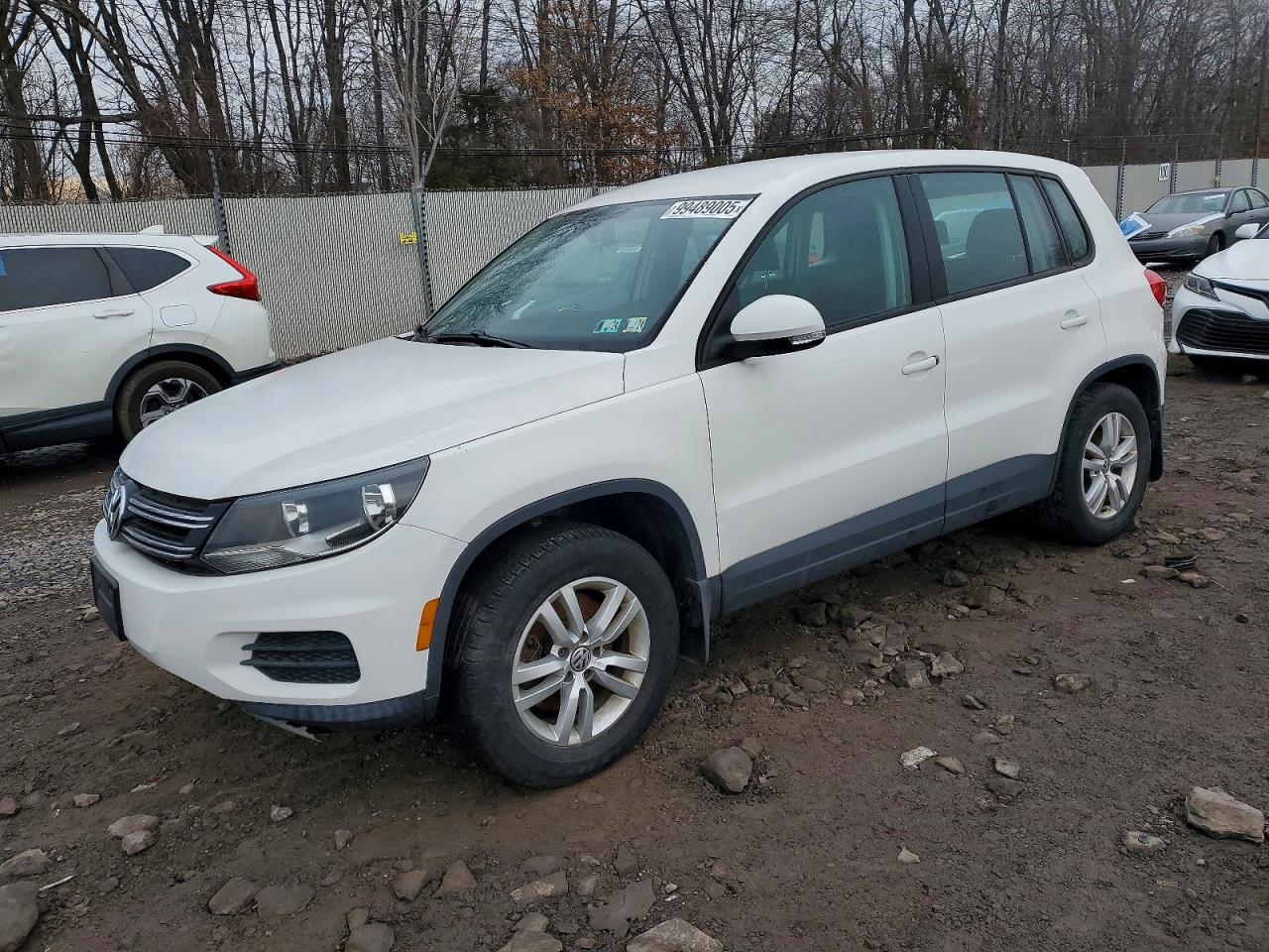 VOLKSWAGEN TIGUAN S 2014