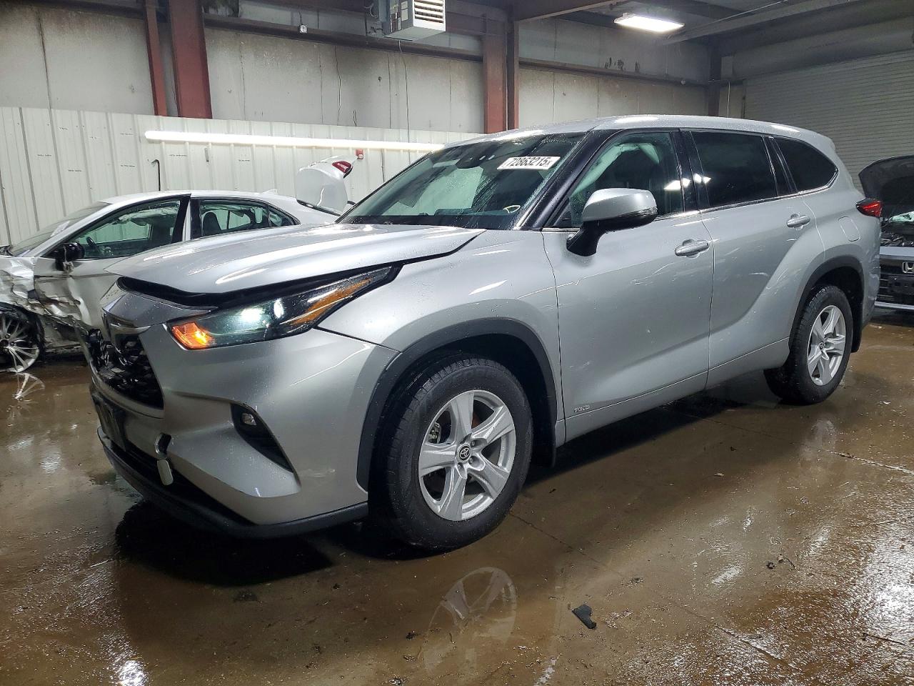 TOYOTA HIGHLANDER HYBRID 2022