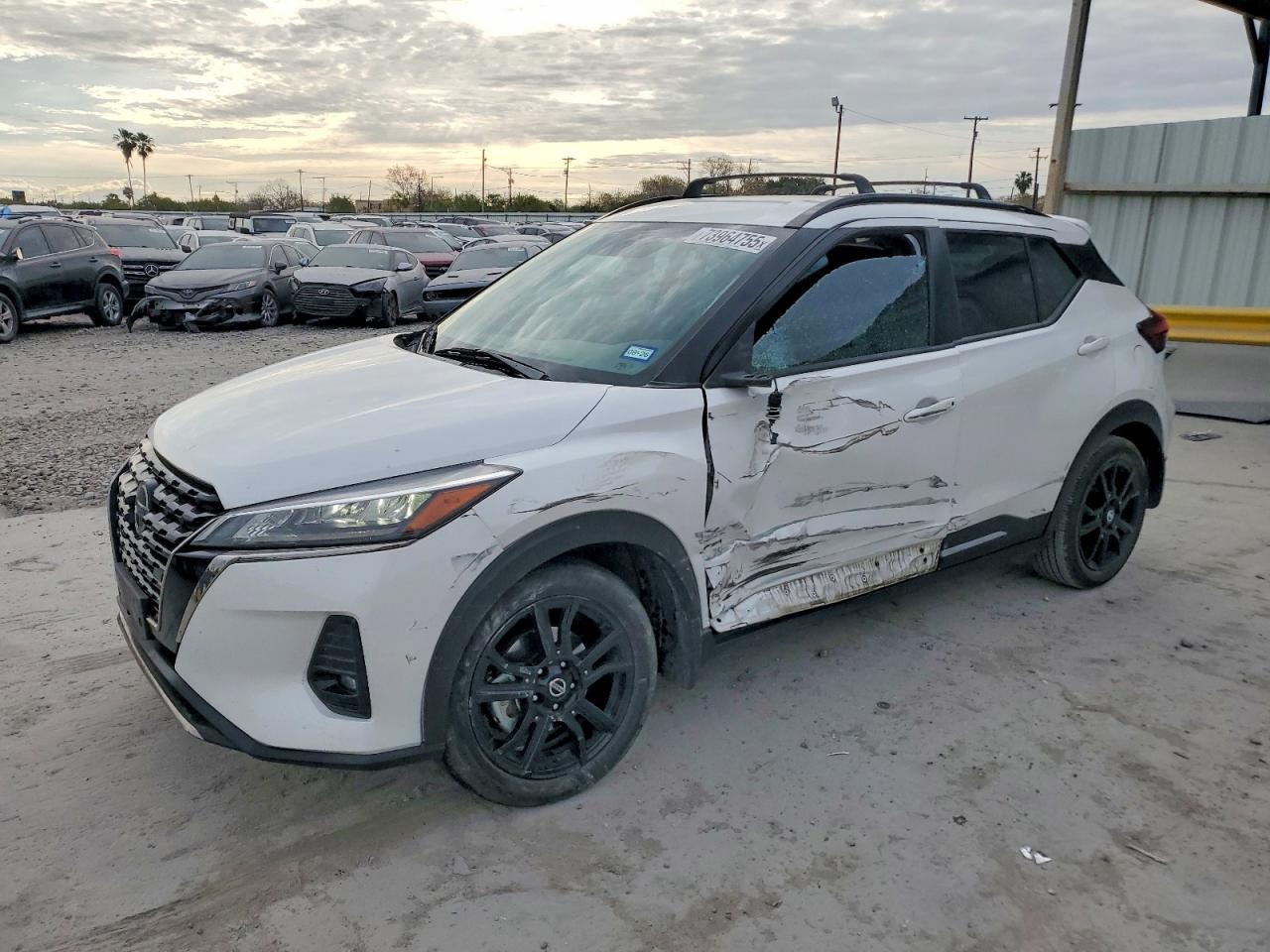 NISSAN KICKS 2021