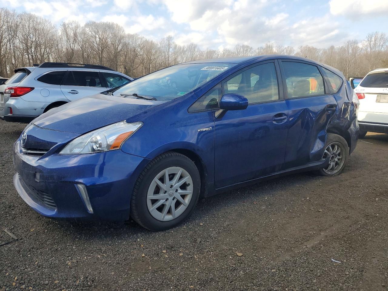 TOYOTA PRIUS V 2014