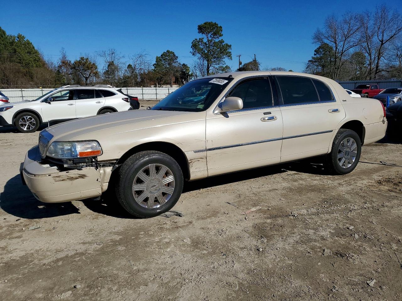 LINCOLN TOWN CAR C 2003