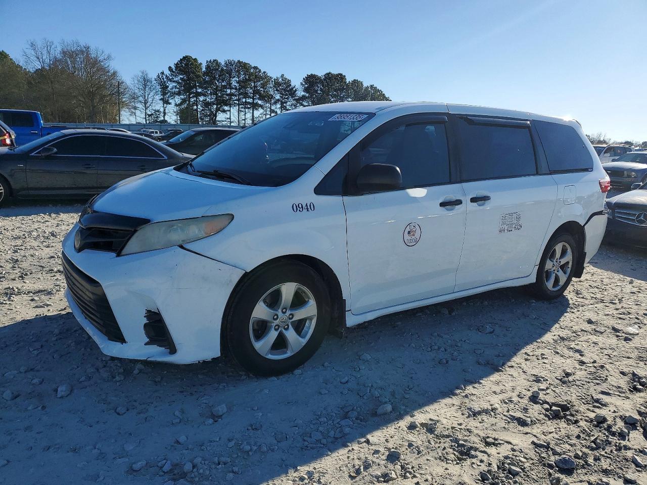 TOYOTA SIENNA 2019