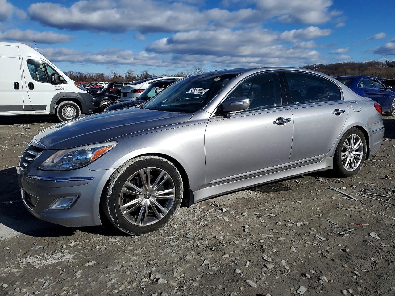 HYUNDAI GENESIS 2013