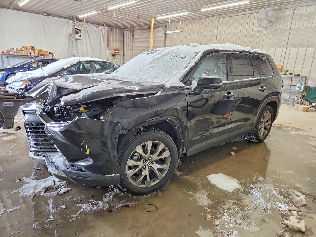 TOYOTA GRAND HIGHLANDER 2024