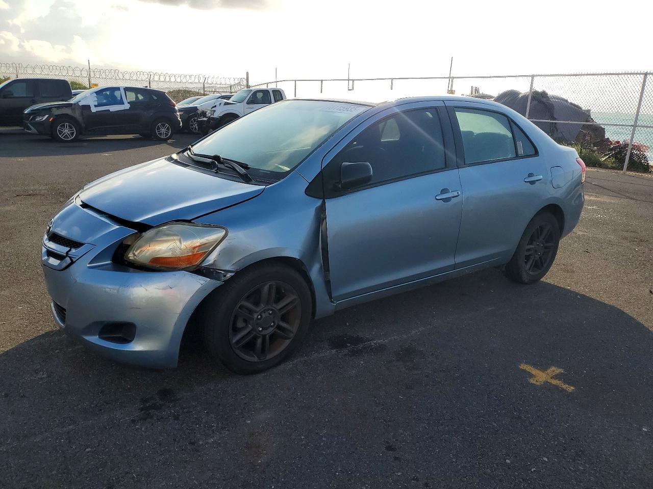 TOYOTA YARIS 2009