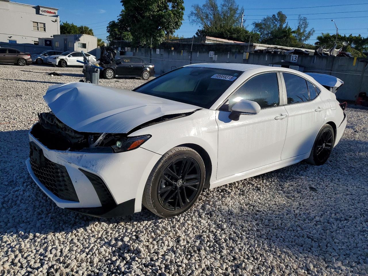 TOYOTA CAMRY 2025