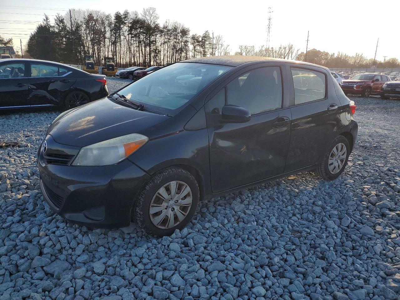 TOYOTA YARIS 2012