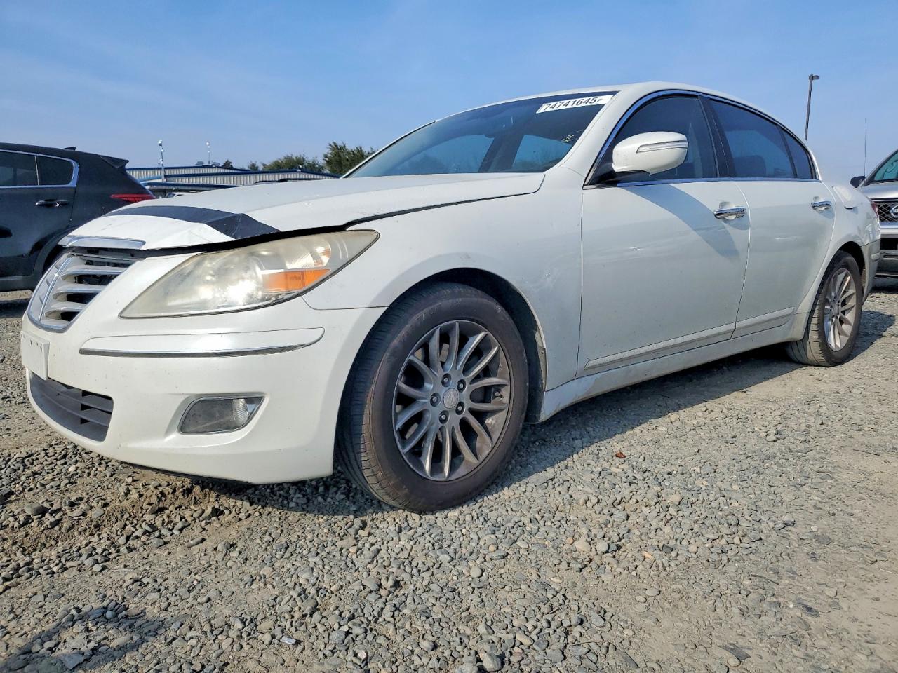HYUNDAI GENESIS 2011