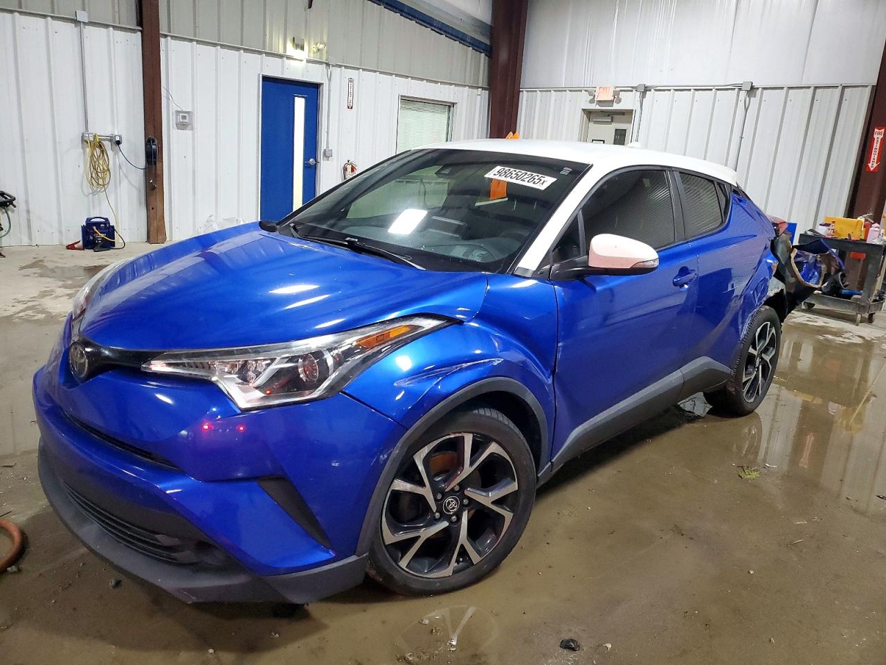TOYOTA C-HR XLE 2019