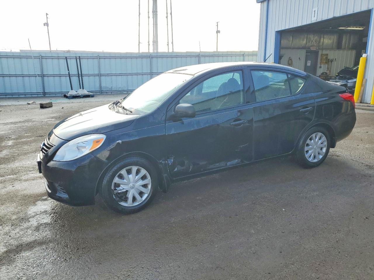 NISSAN VERSA 2014