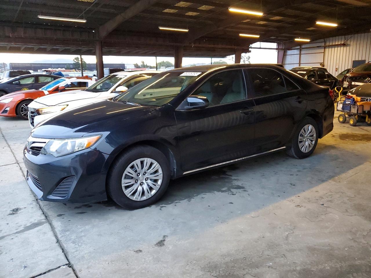 TOYOTA CAMRY HYBR 2013