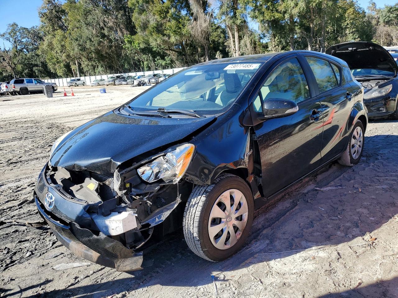 TOYOTA PRIUS C 2014