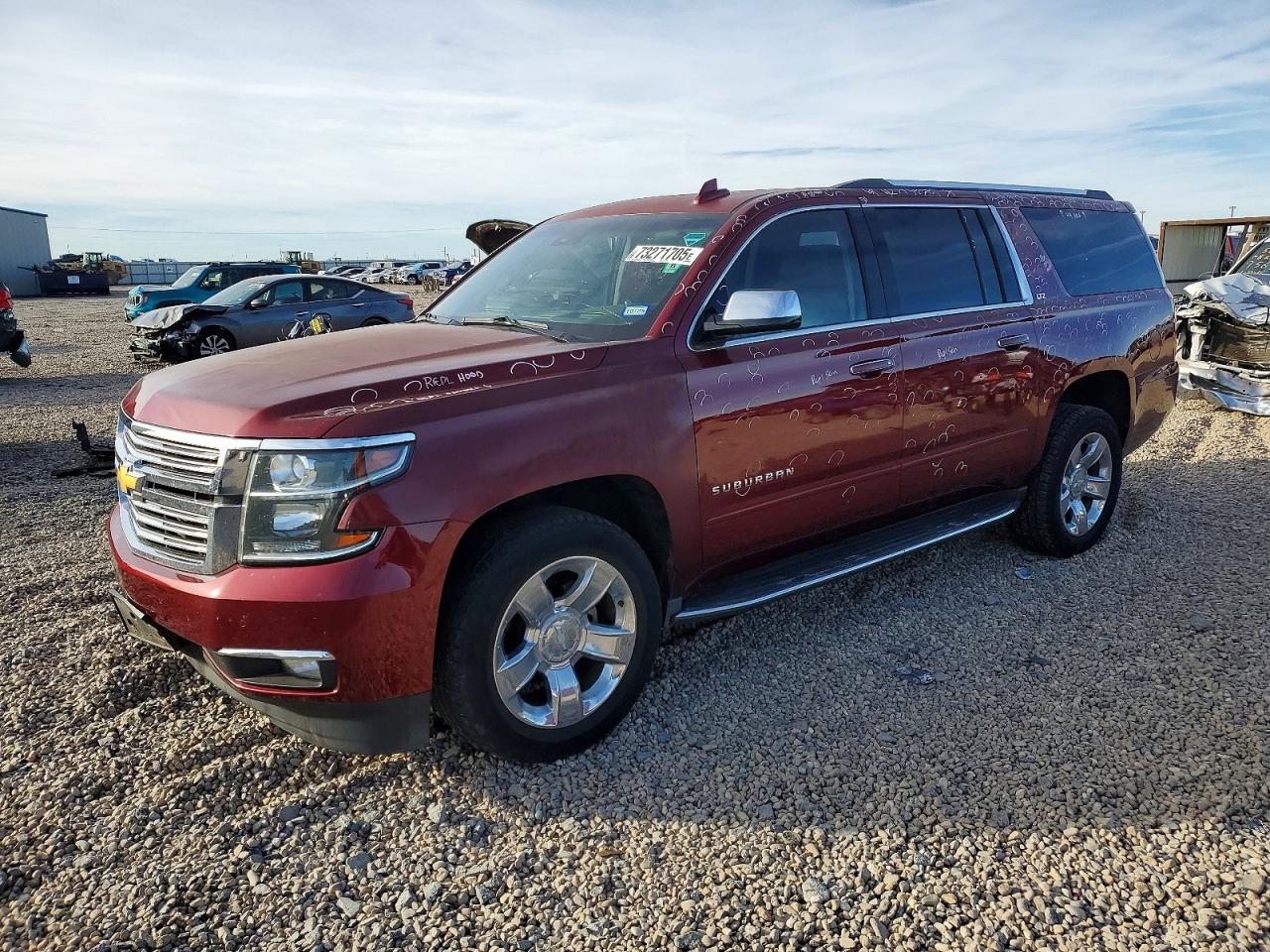 CHEVROLET SUBURBAN 2016