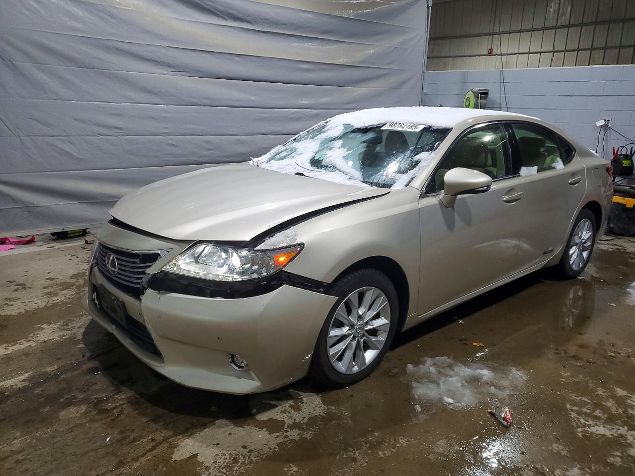 LEXUS ES 2015