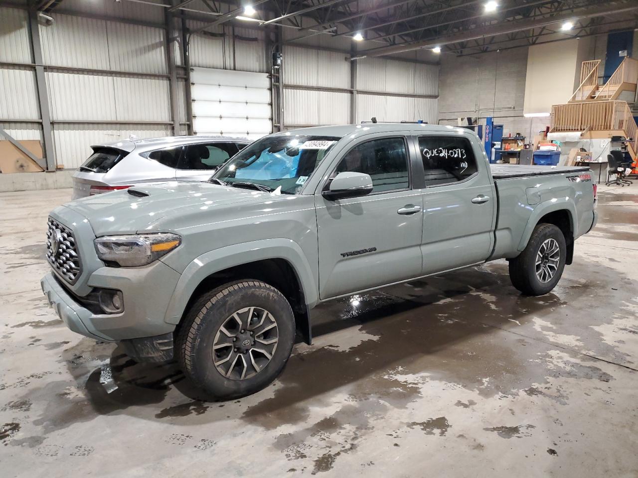 TOYOTA TACOMA DOU 2023