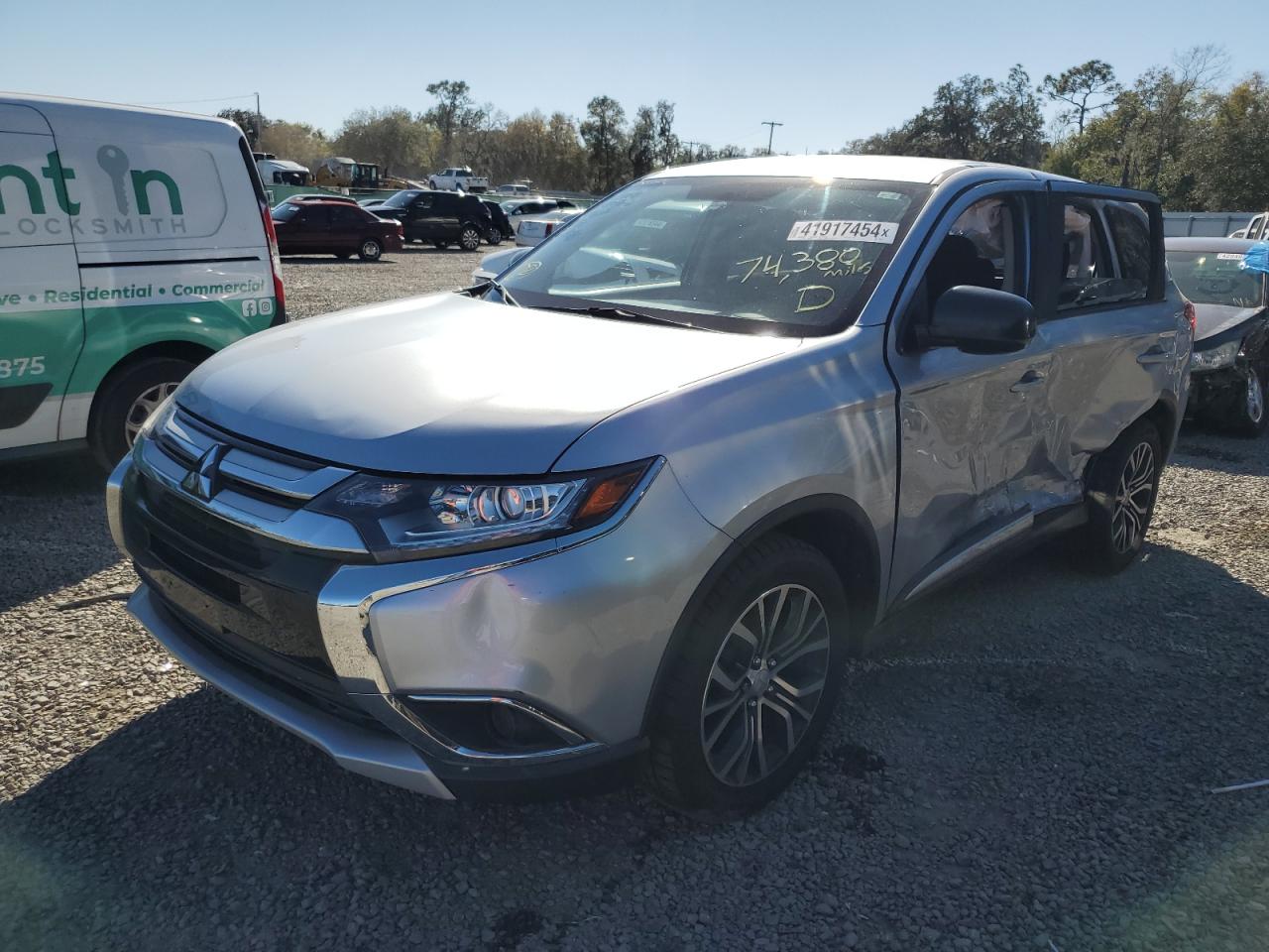 MITSUBISHI OUTLANDER 2017