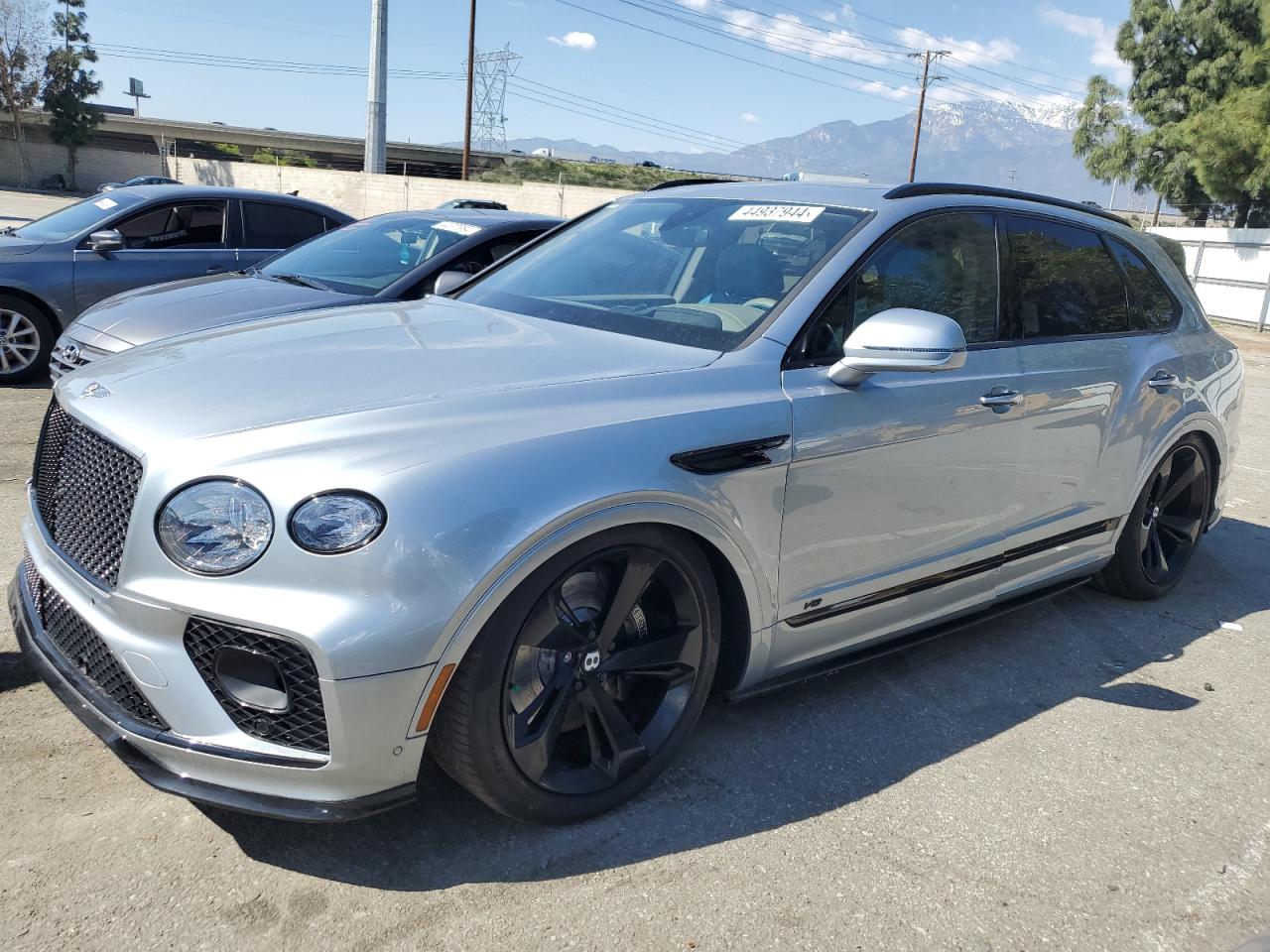 BENTLEY BENTAYGA 2022