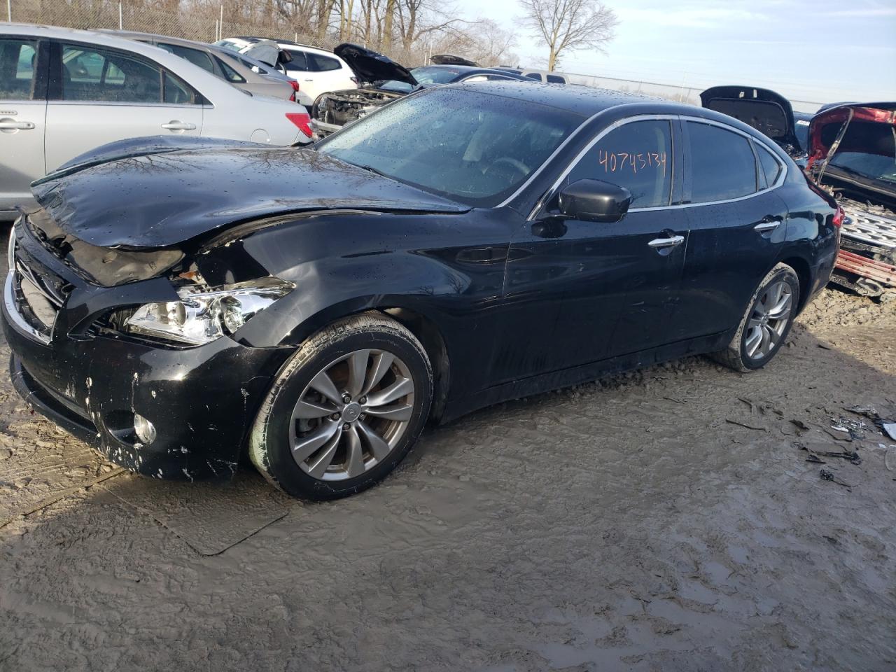 INFINITI M37 2013