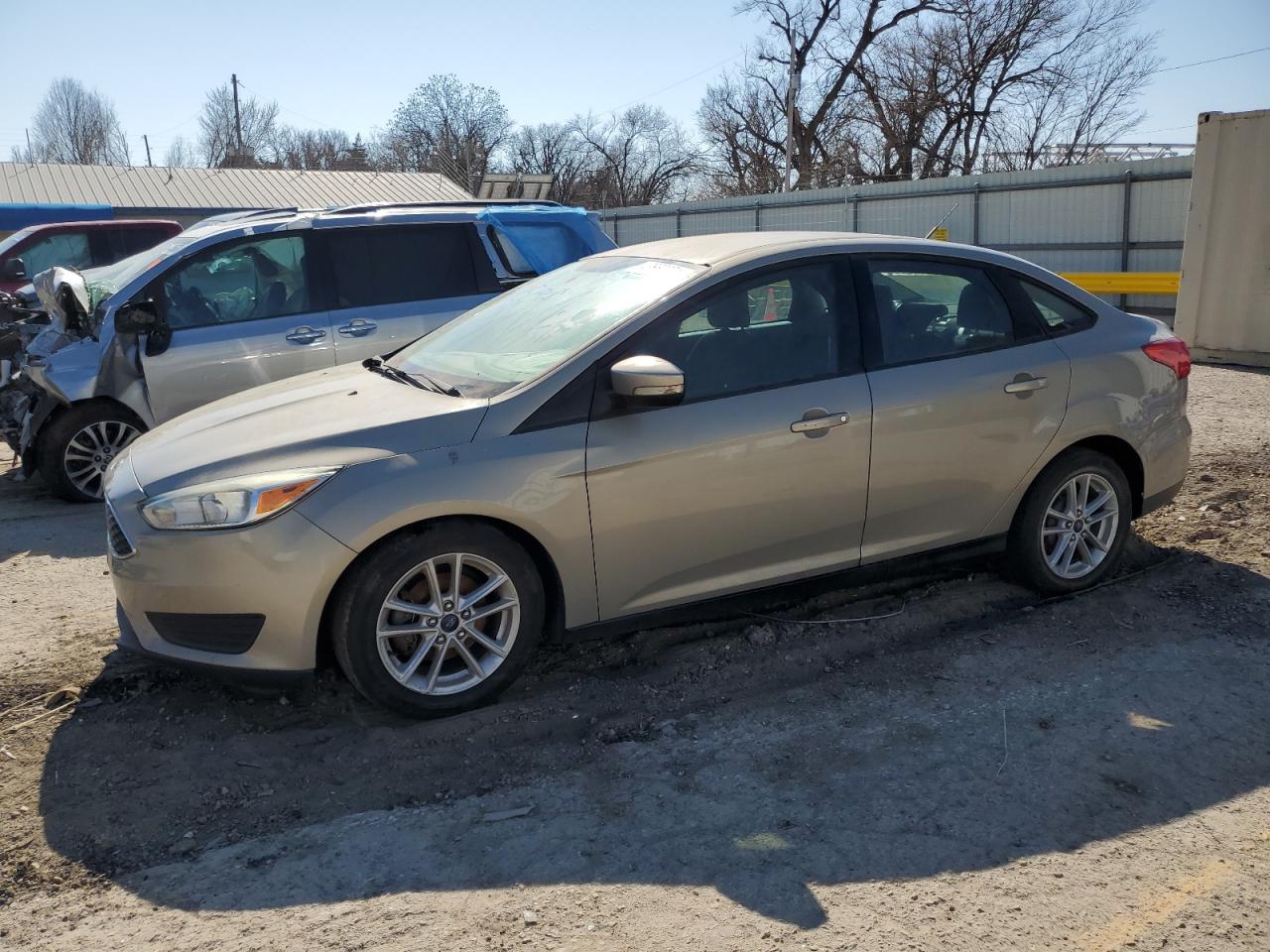 FORD FOCUS SE 2015