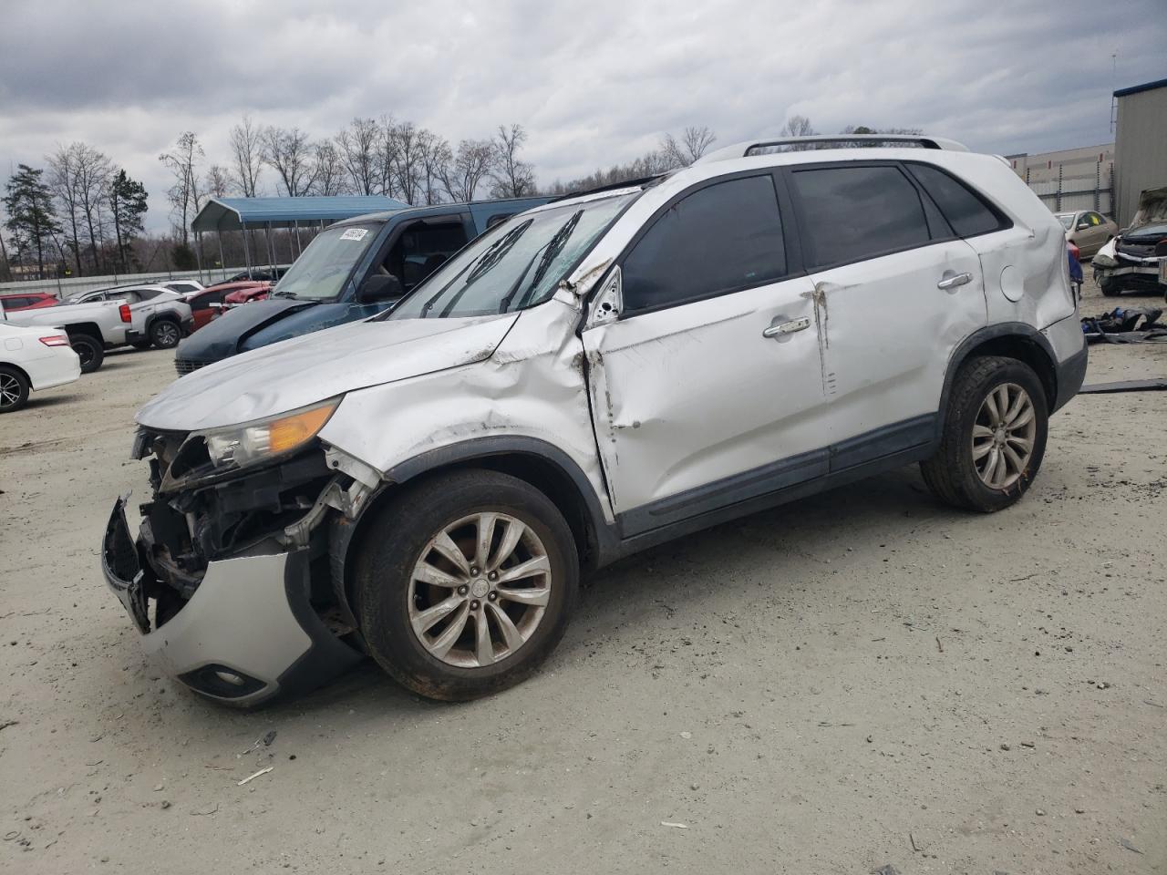 KIA SORENTO EX 2011